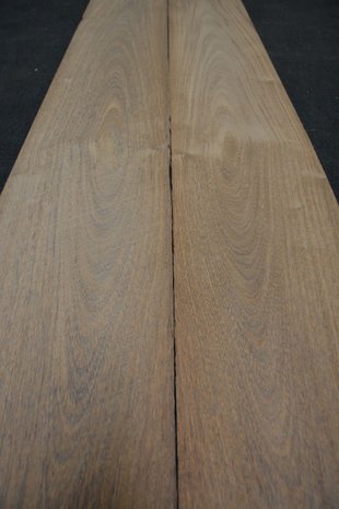 Bruinhart fineer 325 x 23-25 cm | 0.6mm | 0,780m²