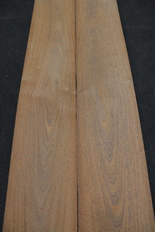 Bruinhart fineer 325 x 23-25 cm | 0.6mm | 0,780m²