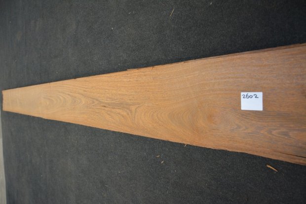 Bruinhart fineer 325 x 23-25 cm | 0.6mm | 0,780m²