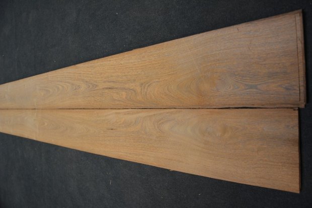Bruinhart fineer 325 x 23-25 cm | 0.6mm | 0,780m²