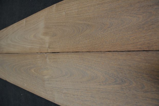 Bruinhart fineer 325 x 23-25 cm | 0.6mm | 0,780m²