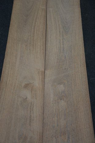 Bruinhart fineer 325 x 19-22 cm | 0.6mm | 0,666m²