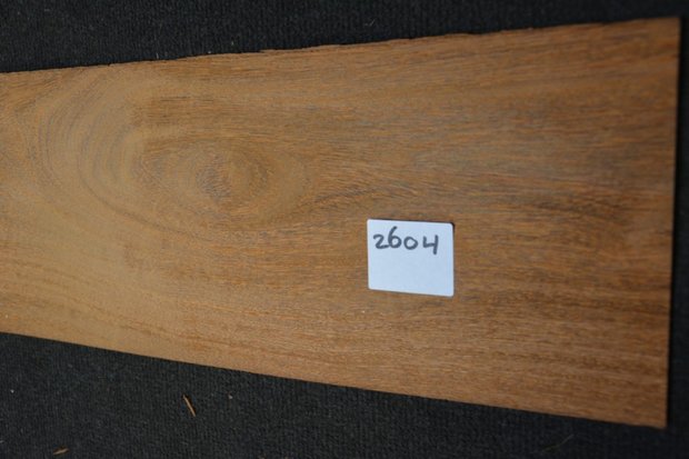 Bruinhart fineer 325 x 19-22 cm | 0.6mm | 0,666m²