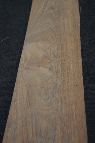 Bruinhart fineer 325 x 15 cm | 0.6mm | 0,488m²