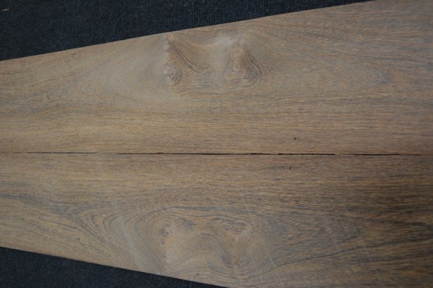 Bruinhart fineer 325 x 15 cm | 0.6mm | 0,488m²