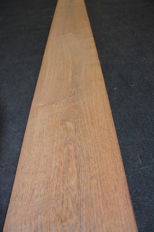 Bruinhart fineer 325 x 27 cm | 0.6mm | 0,878m²