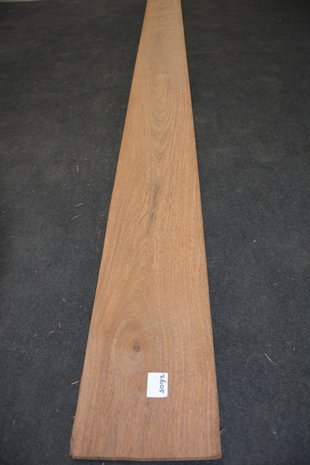 Bruinhart fineer 325 x 27 cm | 0.6mm | 0,878m²