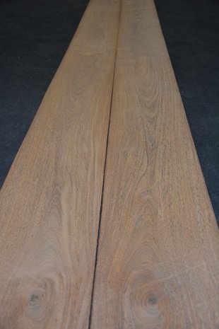 Bruinhart fineer 325 x 27 cm | 0.6mm | 0,878m²