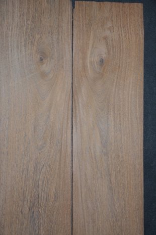 Bruinhart fineer 325 x 27 cm | 0.6mm | 0,878m²