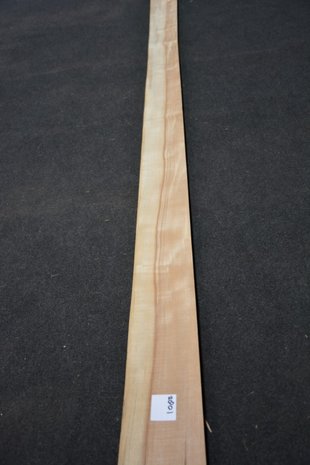 Olijfessen fineer 275 x 12-13cm | 0.6mm | 0,344m²