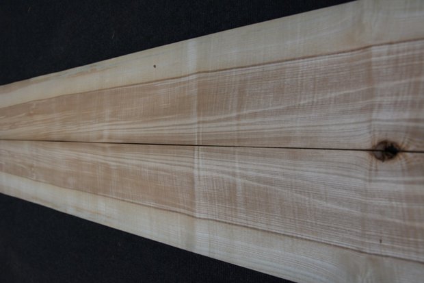 Olijfessen fineer 270 x 16 cm | 0.6mm | 0,432m²