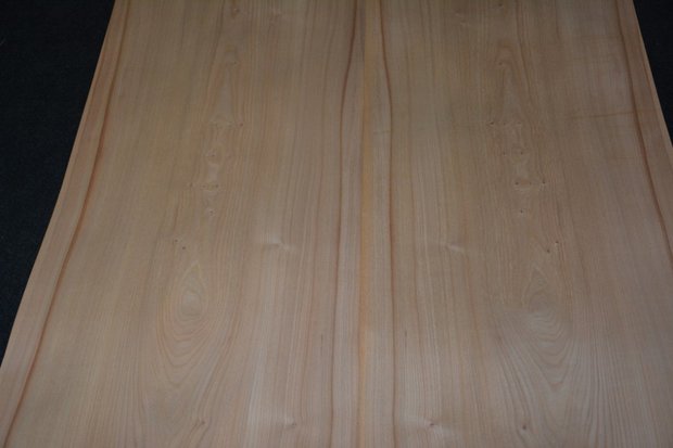 Iepen fineer 300 x 47 cm | 0.6mm | 1,410m2