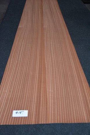 Sapelli mahonie fineer 221 x 25-28 cm | 0.6mm | 0,586m²