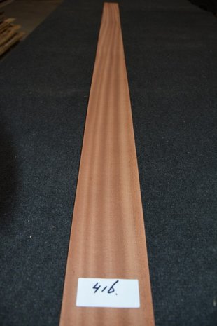 Sipo mahonie fineer 225 x 10-11 cm | 0.6mm | 0,261m²