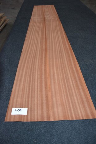 Sipo mahonie fineer 204 x 17-22 cm | 0.6mm | 0,398m²