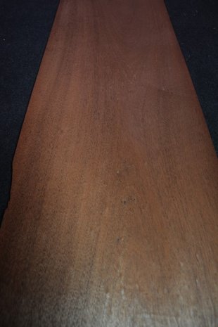 Swietenia mahonie fineer 300 x 37-38 cm | 0.6mm | 1,020m2