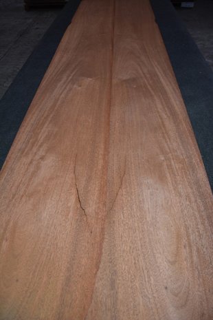 Swietenia mahonie fineer 300 x 37-38 cm | 0.6mm | 1,020m2