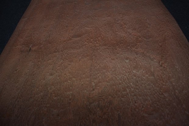 Mahonie Pommele fineer 254 x 66 cm | 0.6mm | 1,676m2