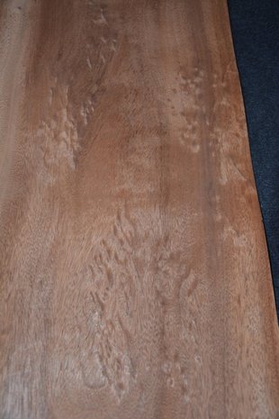 Mahonie Khaya Ivorensis fineer 254 x 52 cm | 0.6mm | 1,321m²