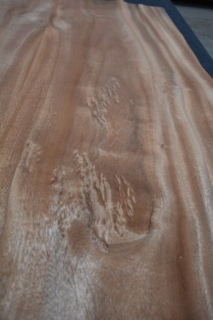 Mahonie Khaya Ivorensis fineer 254 x 52 cm | 0.6mm | 1,321m²