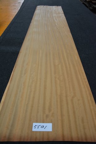 Iroko fineer 230 x 42-43 cm | 0.6mm | 0,978 m2