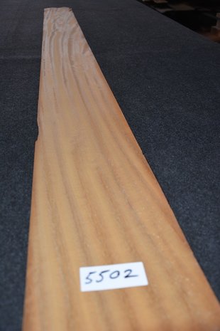 Iroko fineer 230 x 17-20 cm | 0.6mm | 0,426 m2