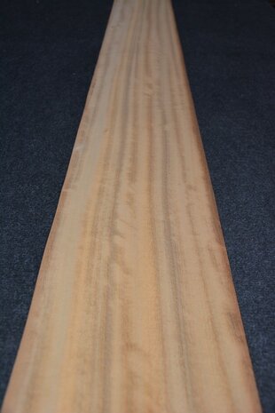 Iroko fineer 0,495m2