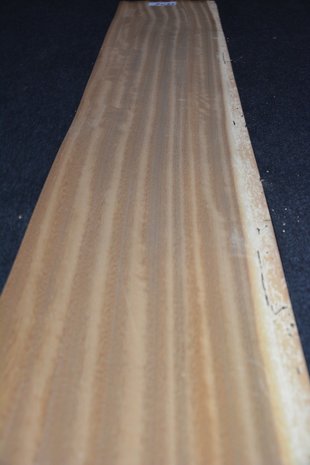 Iroko fineer 210 x 27-28 cm | 0.6mm | 0,578m2