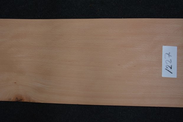 Beuken fineer  224 x 21-25 cm| 0.6mm | 0,515m² 