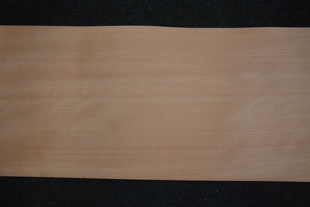 Beuken fineer  224 x 21-25 cm| 0.6mm | 0,515m² 
