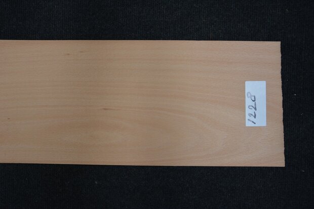 Beuken fineer 215 x 21-25 cm | 0.6mm | 0,495m² 