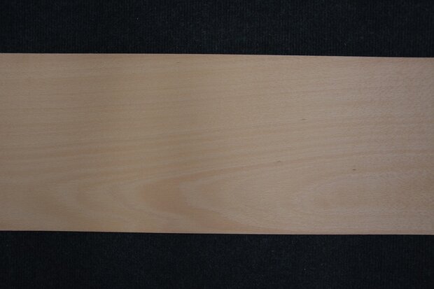 Beuken fineer 215 x 21-25 cm | 0.6mm | 0,495m² 