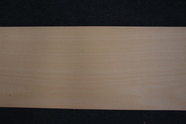 Beuken fineer 215 x 21-25 cm | 0.6mm | 0,495m² 