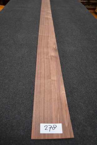 Amerikaans noten fineer 235 x 11-13 cm | 0.6mm | 0,282m²