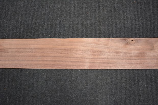 Amerikaans noten fineer 235 x 11-13 cm | 0.6mm | 0,282m²
