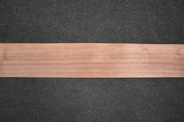 Amerikaans noten fineer 235 x 11-13 cm | 0.6mm | 0,282m²