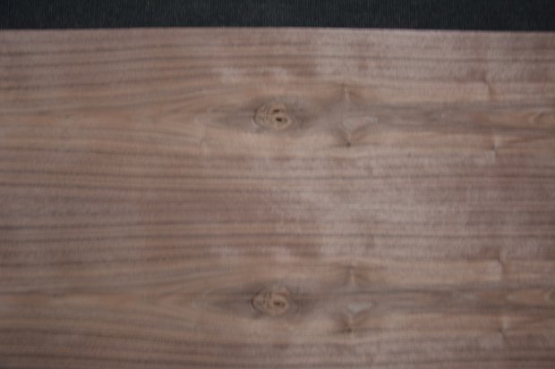 Amerikaans noten fineer 235 x 11-13 cm | 0.6mm | 0,282m²