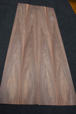Amerikaans noten fineer 115 x 10-11 cm | 0.6mm | 0,121m²