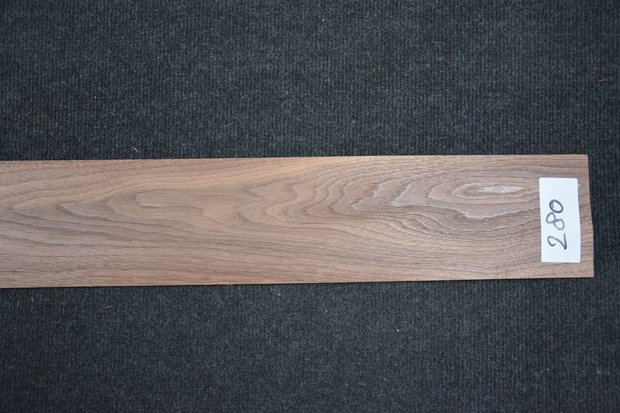 Amerikaans noten fineer 114 x 11-12 cm | 0.6mm | 0,131m²