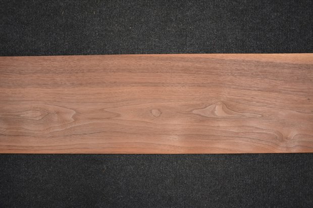 Amerikaans noten fineer 250 x 20-23 cm | 0.6mm | 0,538m²