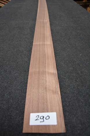 Amerikaans noten fineer 235 x 11-12 cm | 0.6mm | 0,270m²