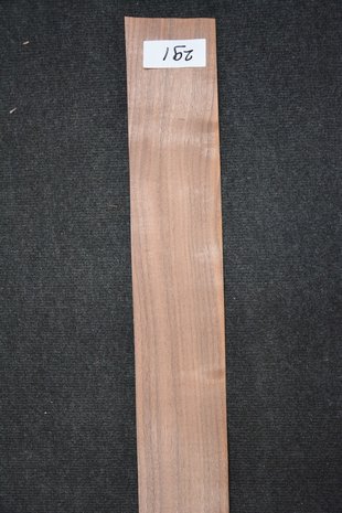 Amerikaans noten fineer 235 x 11-13 cm | 0.6mm | 0,276m²