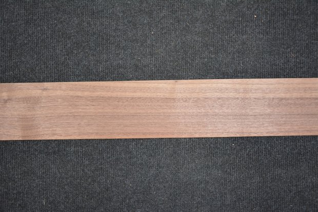 Amerikaans noten fineer 235 x 9-10 cm | 0.6mm | 0,223m²