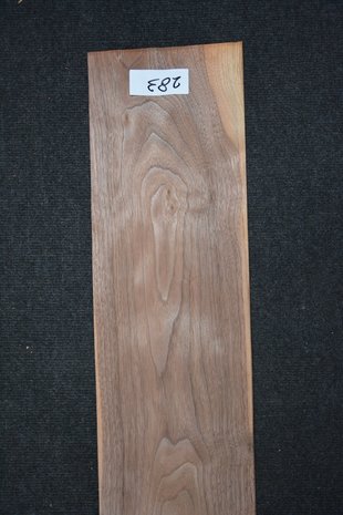 Amerikaans noten fineer 212 x 19 cm | 0.6mm | 0,403m²