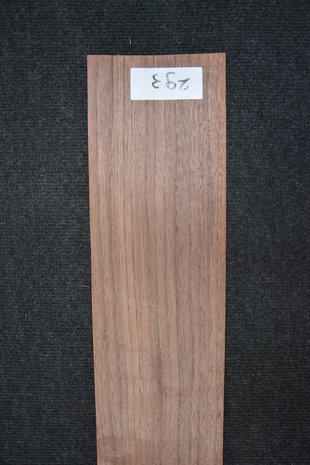Amerikaans noten fineer 225 x 13 cm | 0.6mm | 0,292m²