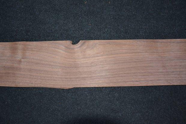 Amerikaans noten fineer 225 x 13 cm | 0.6mm | 0,292m²