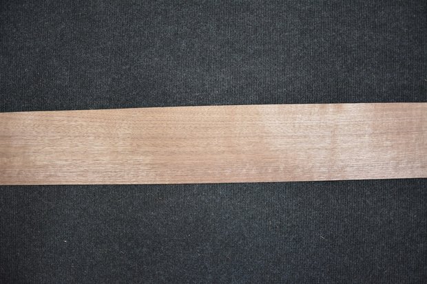 Amerikaans noten fineer 190 x 10-12 cm | 0.6mm | 0,209m²