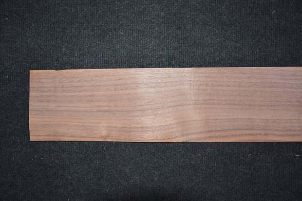 Amerikaans noten fineer 200 x 12-16 cm | 0.6mm | 0,322m²