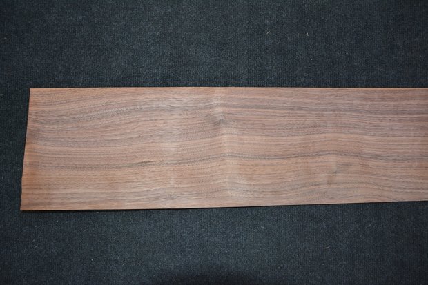 Amerikaans noten fineer 210 x 19-21 cm | 0.6mm | 0,490m²