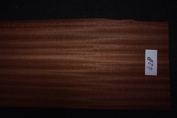 Sipo mahonie fineer 250 x 26 cm | 0.6mm | 0,650m²